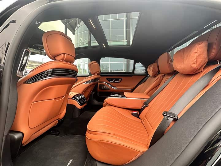 Фото 29 - Mercedes-Benz S-Class