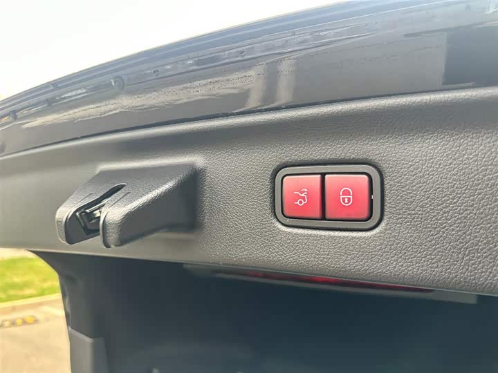 Фото 39 - Mercedes-Benz S-Class