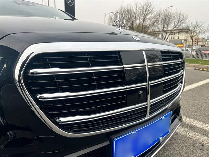 Фото 4 - Mercedes-Benz S-Class