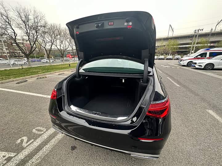 Фото 40 - Mercedes-Benz S-Class