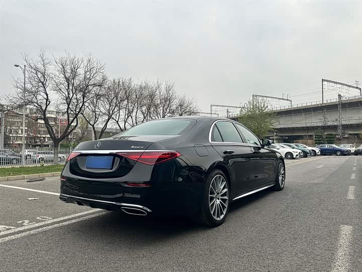 Фото 5 - Mercedes-Benz S-Class