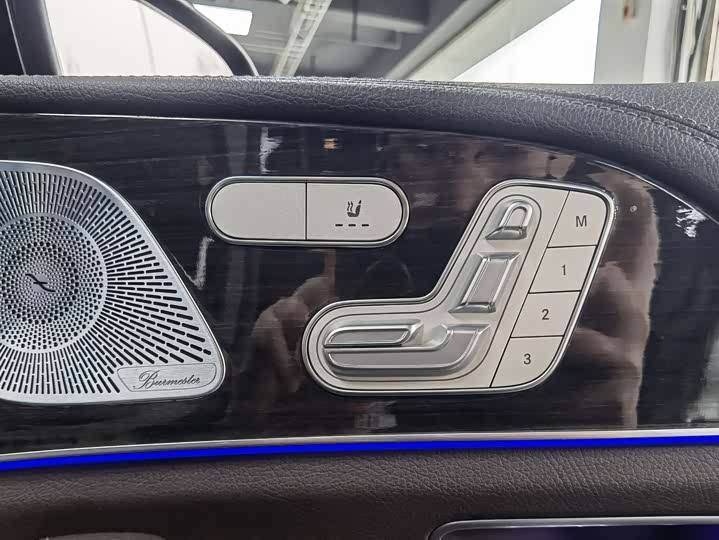 Фото 18 - Mercedes-Benz GLS-Class