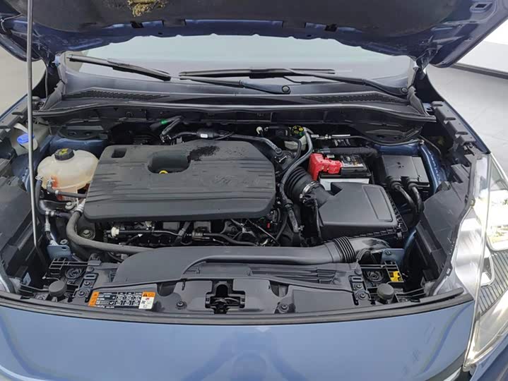 Фото 10 - Ford Escape