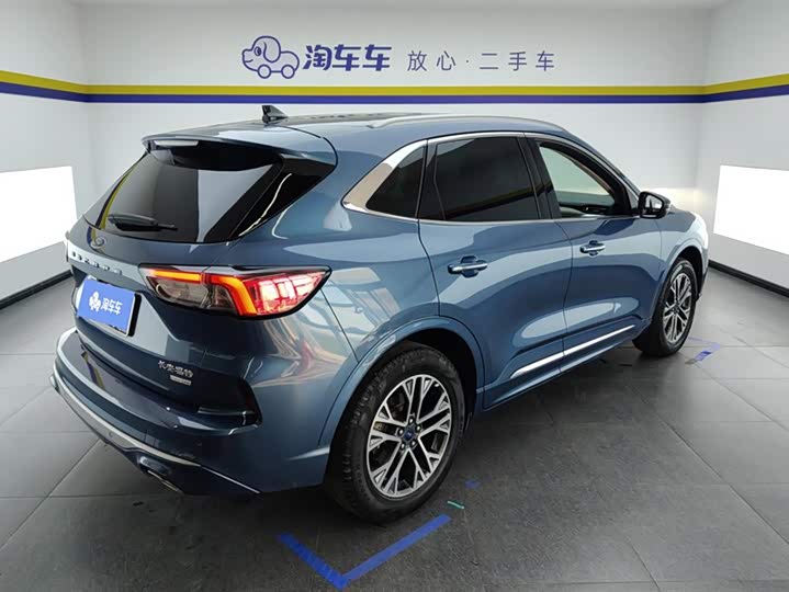 Фото 3 - Ford Escape