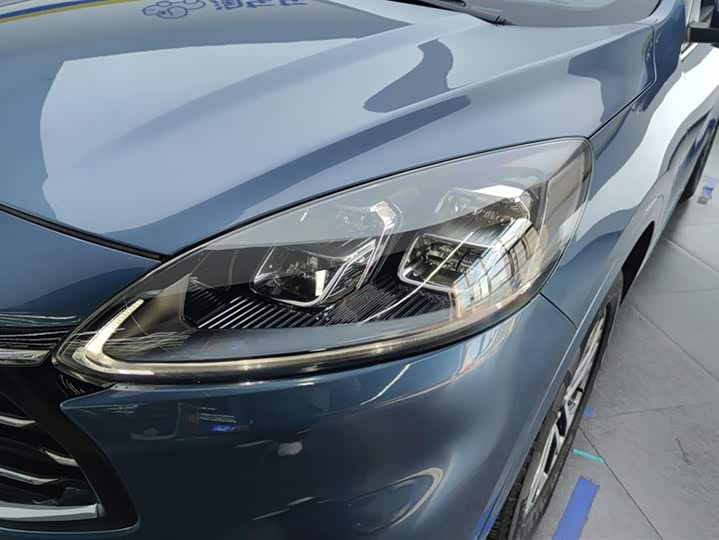 Фото 5 - Ford Escape