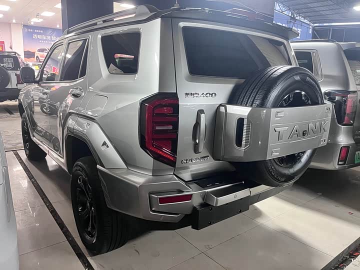 Фото 13 - Tank 400 Hybrid