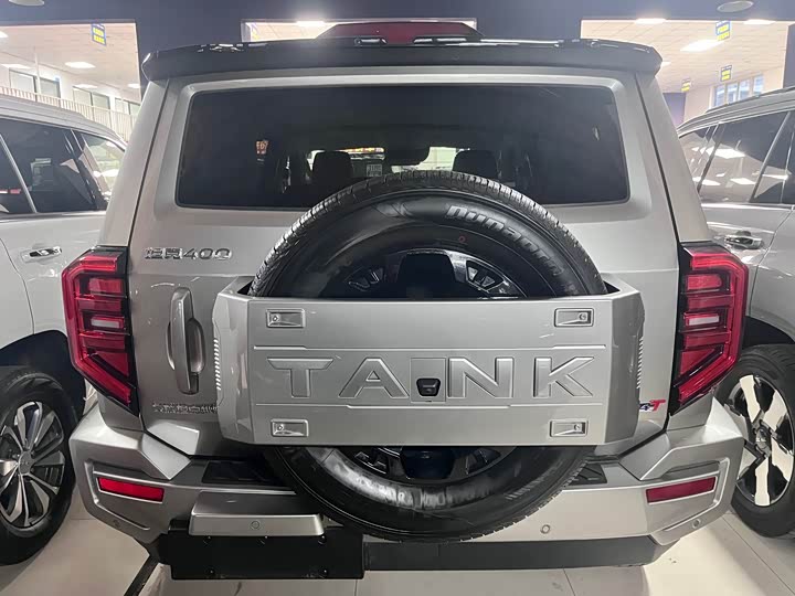 Фото 14 - Tank 400 Hybrid