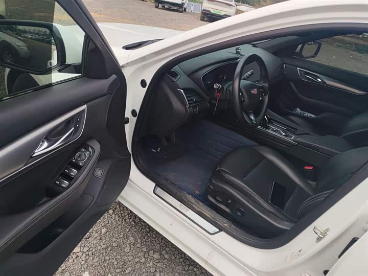 Фото 16 - Cadillac CT5