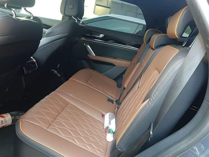 Фото 14 - BYD Tang Hybrid/EV