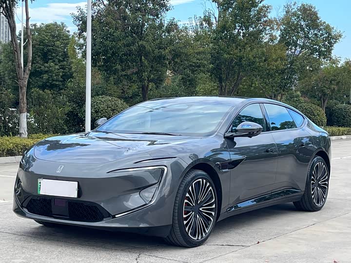 Фото 1 - Avatr 12