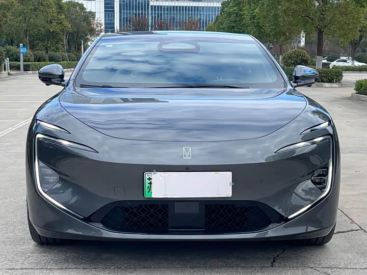 Фото 2 - Avatr 12