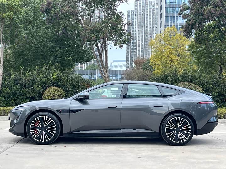 Фото 3 - Avatr 12