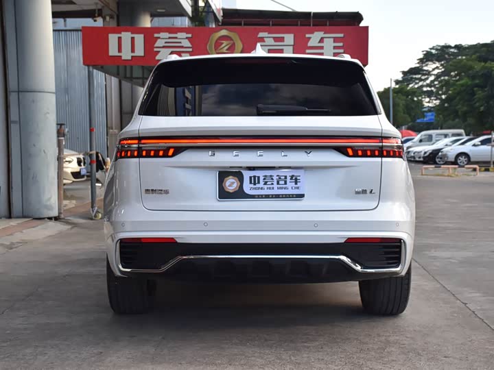 Фото 6 - Geely Monjaro