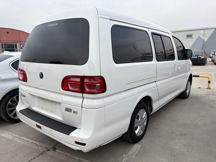 Фото 3 - Dongfeng Forthing Lingzhi M5