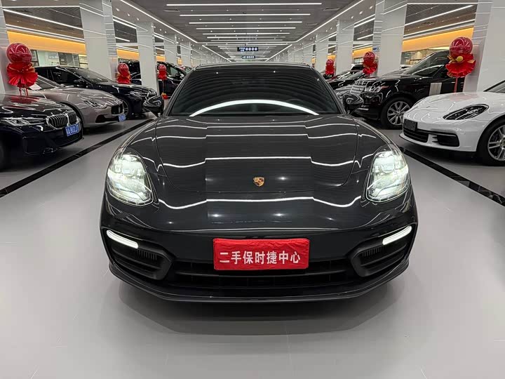 Фото 2 - Porsche Panamera