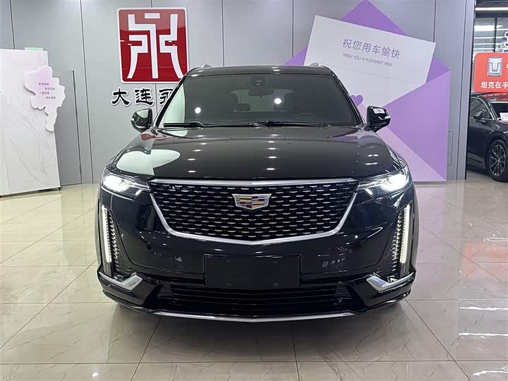 Фото 2 - Cadillac XT6