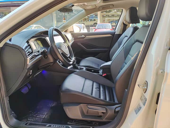 Фото 4 - Volkswagen Sagitar L