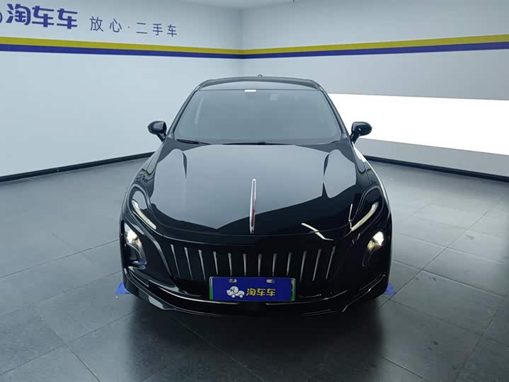 Фото 2 - Hongqi E-QM5