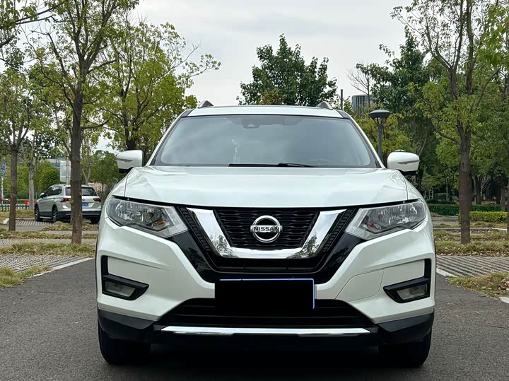Фото 2 - Nissan X-Trail