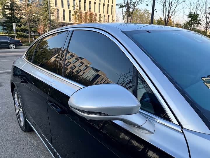 Фото 5 - Hongqi H9