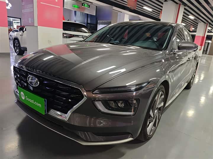 Фото 2 - Hyundai Mistra