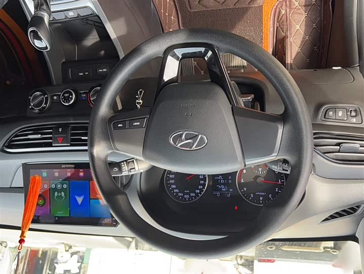 Фото 3 - Hyundai Celesta