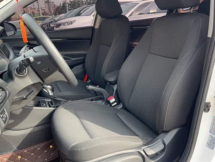 Фото 4 - Hyundai Celesta