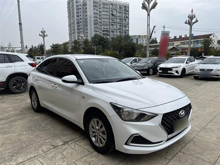 Фото 9 - Hyundai Celesta