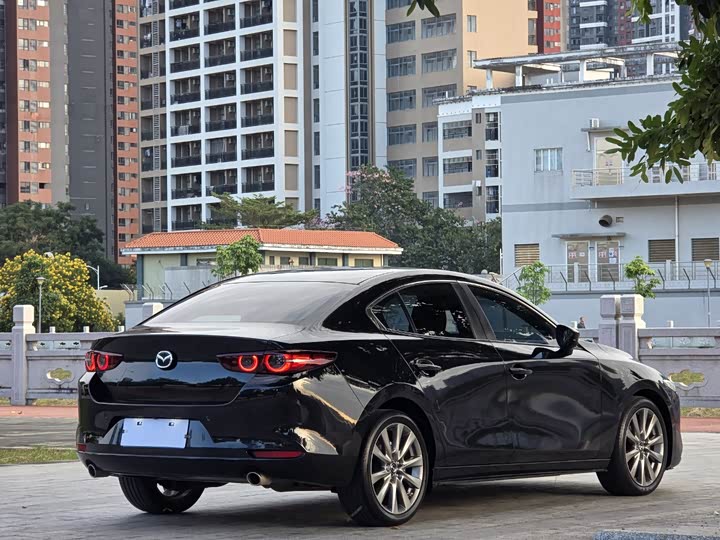 Фото 9 - Mazda 3 (Axela)