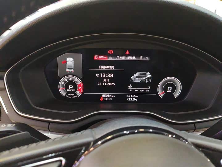 Фото 12 - Audi A4L