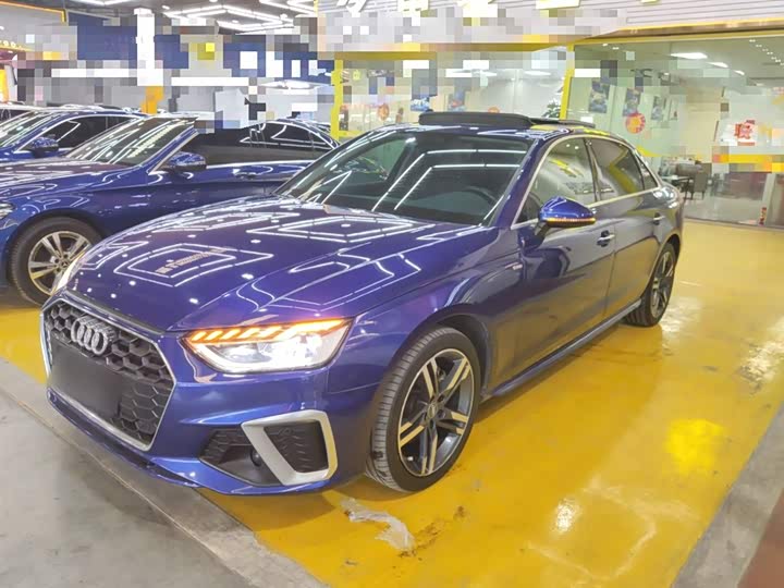 Фото 2 - Audi A4L