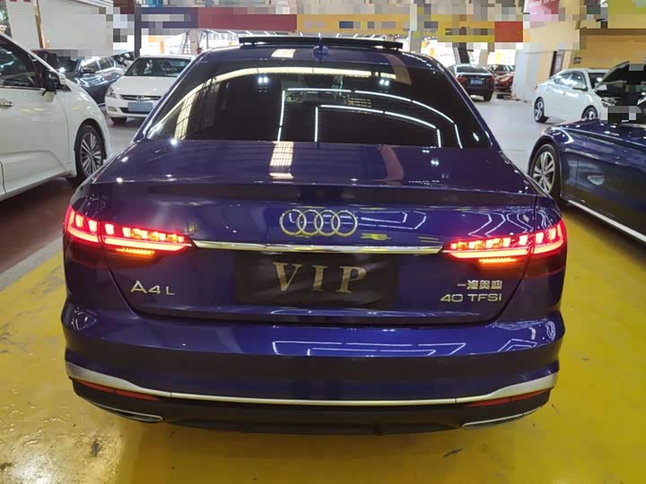 Фото 6 - Audi A4L