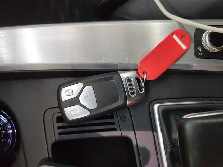 Фото 9 - Audi A4L