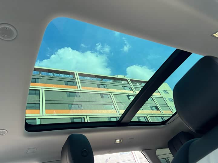 Фото 9 - Land Rover Range Rover Evoque L