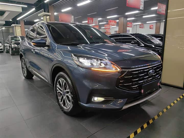 Фото 4 - Ford Escape