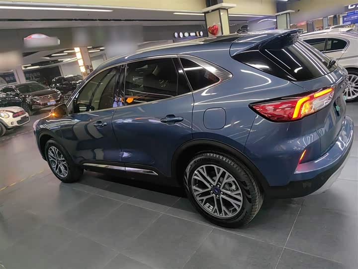 Фото 5 - Ford Escape