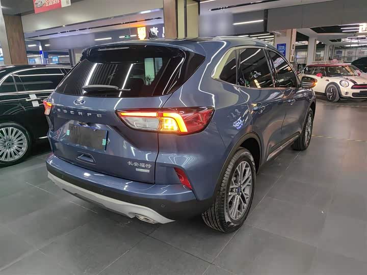 Фото 7 - Ford Escape