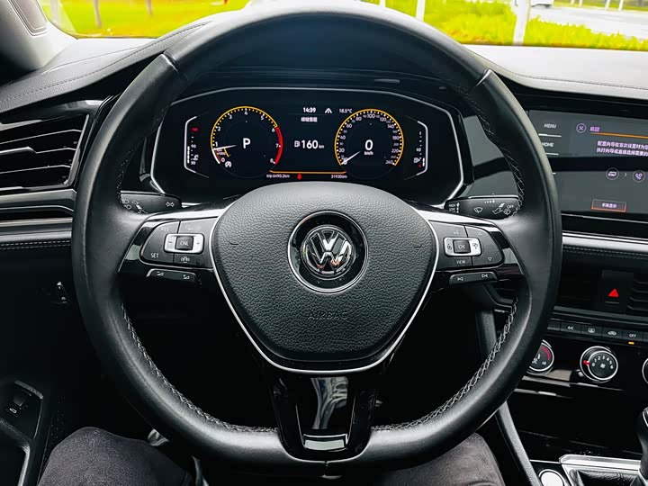 Фото 10 - Volkswagen Sagitar L