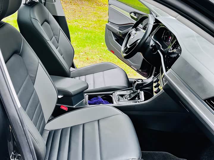 Фото 14 - Volkswagen Sagitar L