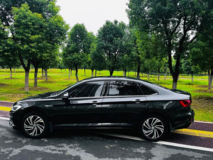 Фото 5 - Volkswagen Sagitar L