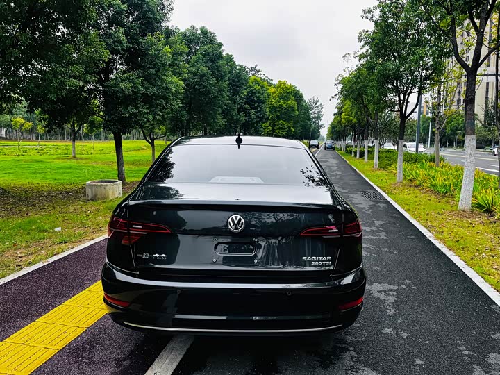 Фото 7 - Volkswagen Sagitar L