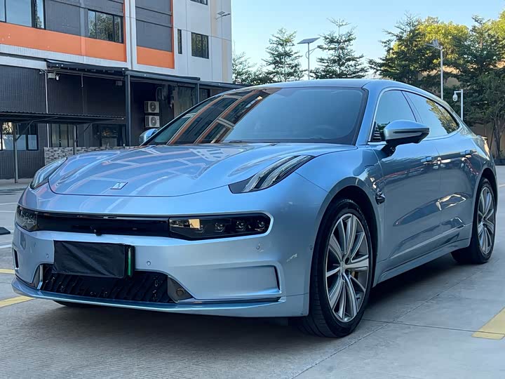 Фото 1 - Zeekr 001