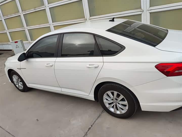 Фото 5 - Volkswagen Lavida EV