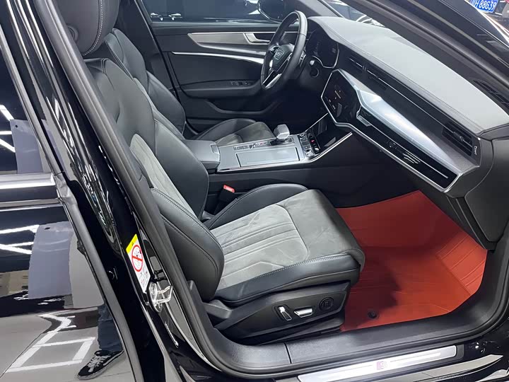 Фото 5 - Audi A6L