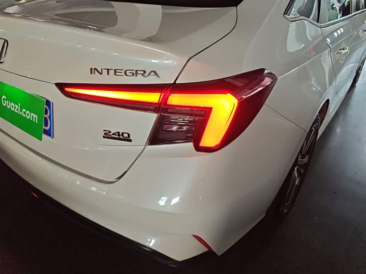 Фото 8 - Honda Integra