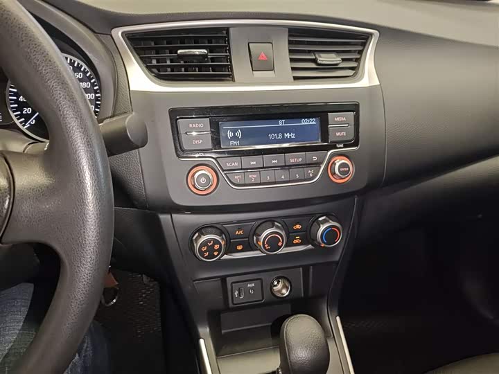 Фото 13 - Nissan Sylphy