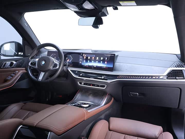 Фото 20 - BMW X7