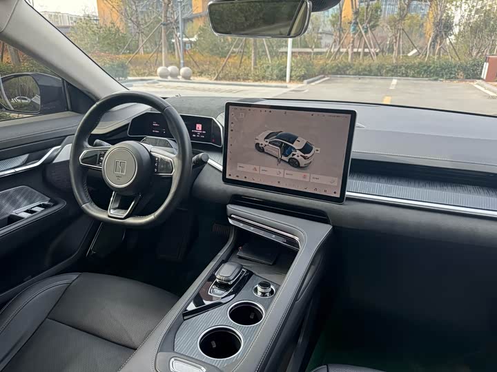 Фото 10 - Zeekr 001