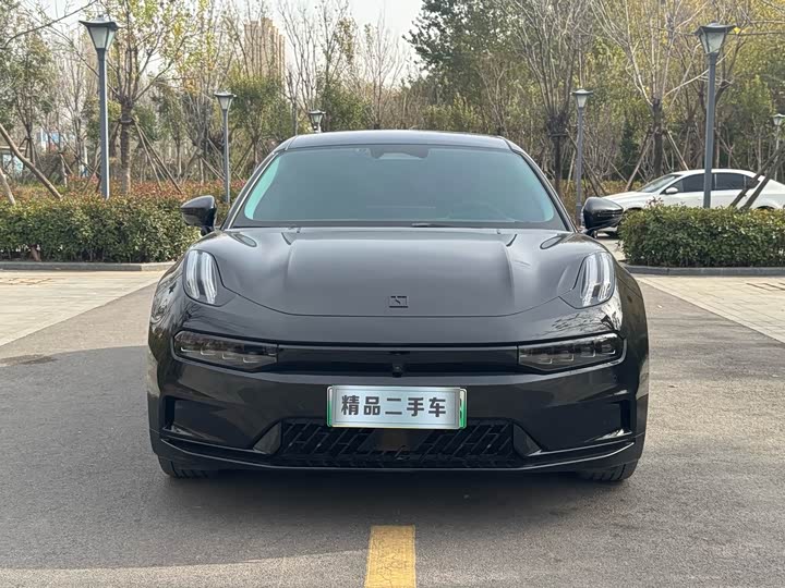 Фото 3 - Zeekr 001