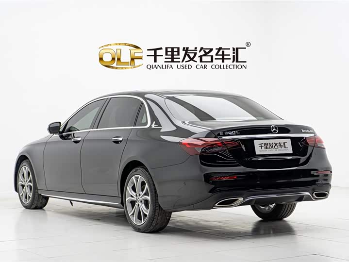 Фото 4 - Mercedes-Benz E-Class